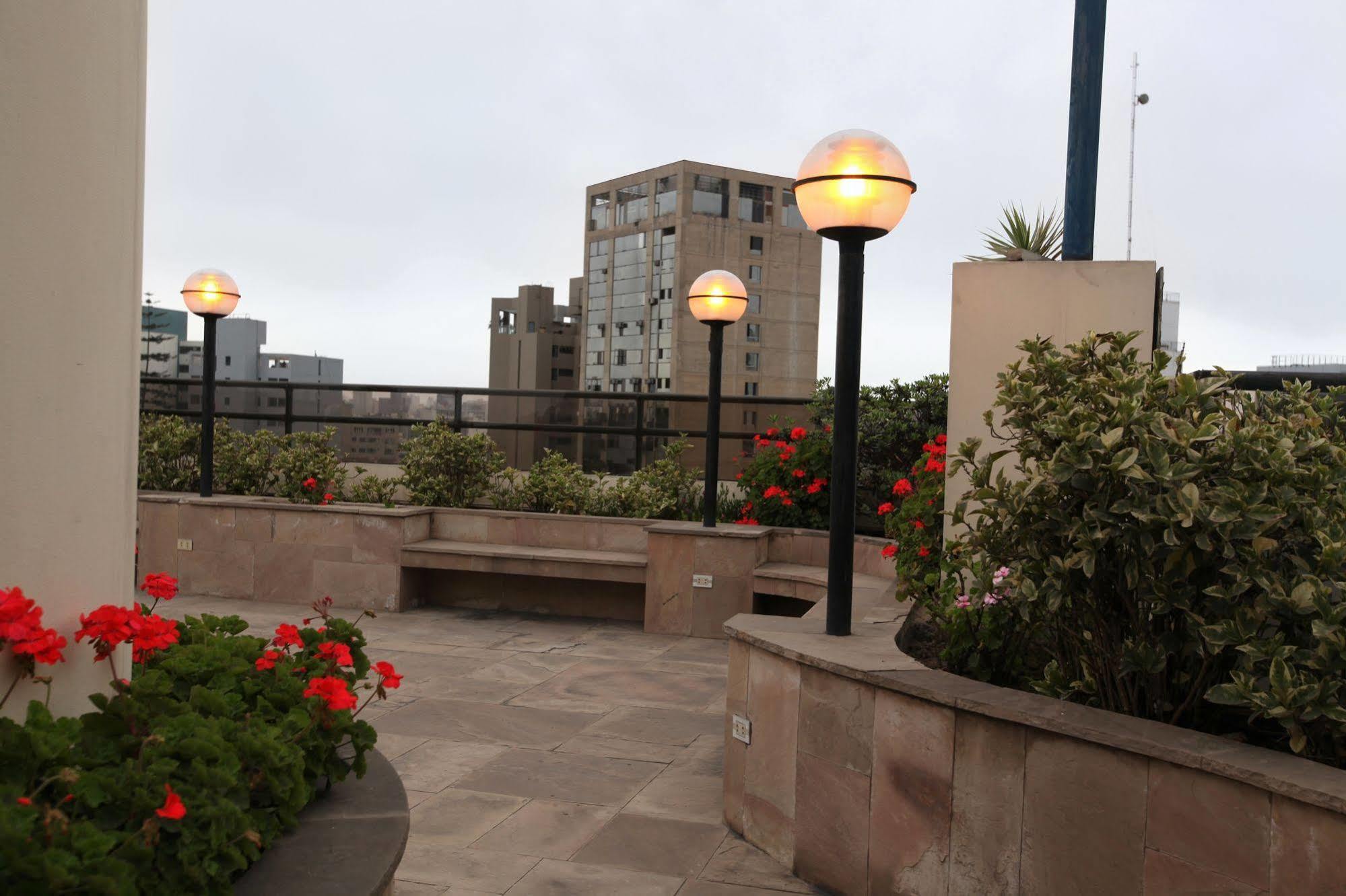 Suites Plaza Las Flores Lima Eksteriør bilde